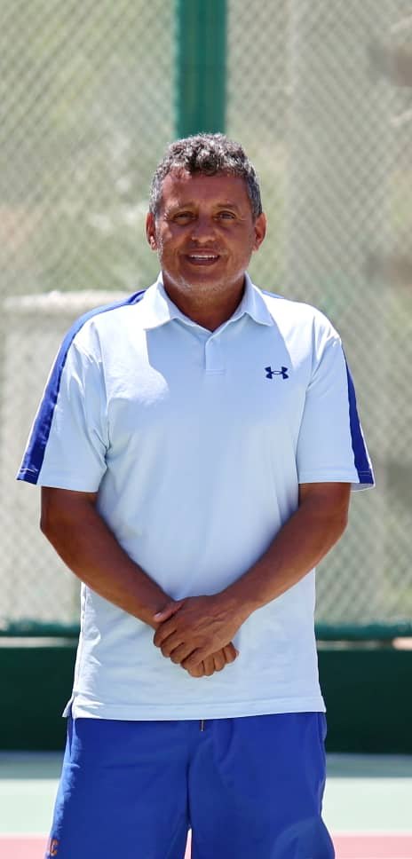 كابتن نبيل مزود